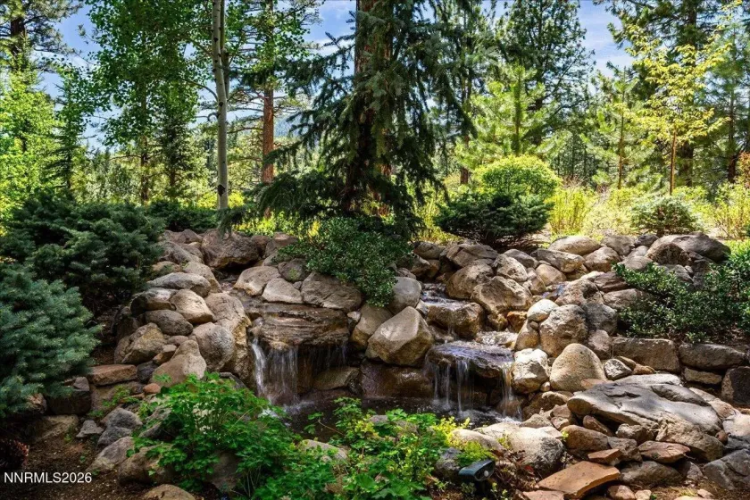 6025 Lake Geneva, Reno, Nevada 89511, 6 Bedrooms Bedrooms, ,6 BathroomsBathrooms,Residential,Residential,Lake Geneva,260003759