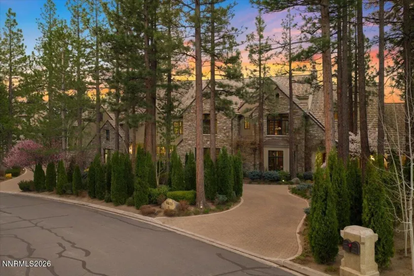 6025 Lake Geneva, Reno, Nevada 89511, 6 Bedrooms Bedrooms, ,6 BathroomsBathrooms,Residential,Residential,Lake Geneva,260003759