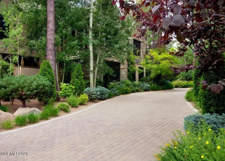 6025 Lake Geneva, Reno, Nevada 89511, 6 Bedrooms Bedrooms, ,6 BathroomsBathrooms,Residential,Residential,Lake Geneva,260003759