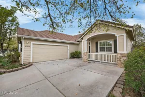 10235 Grizzly Hill, Reno, Nevada 89521, 3 Bedrooms Bedrooms, ,2 BathroomsBathrooms,Residential,Residential,Grizzly Hill,260003762