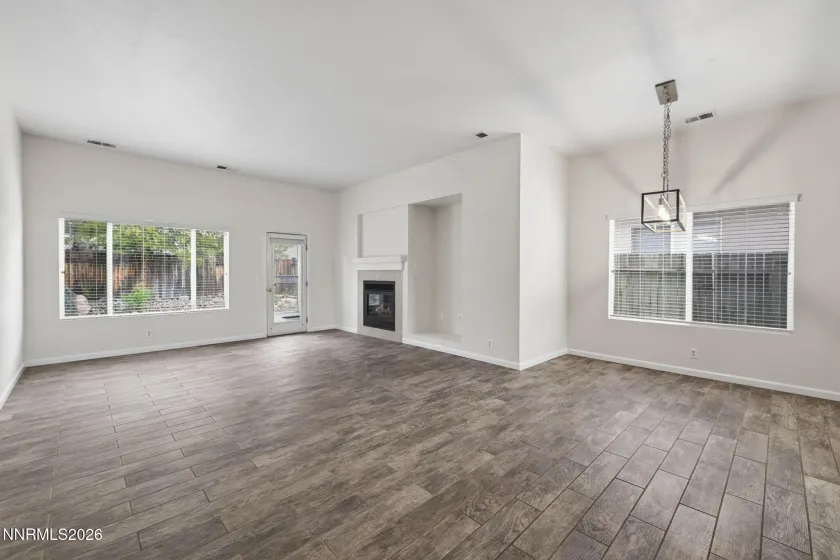 10235 Grizzly Hill, Reno, Nevada 89521, 3 Bedrooms Bedrooms, ,2 BathroomsBathrooms,Residential,Residential,Grizzly Hill,260003762
