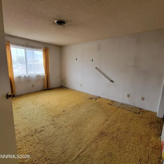 612 F, Hawthorne, Nevada 89415, ,2 BathroomsBathrooms,Residential,Residential,F,260003765