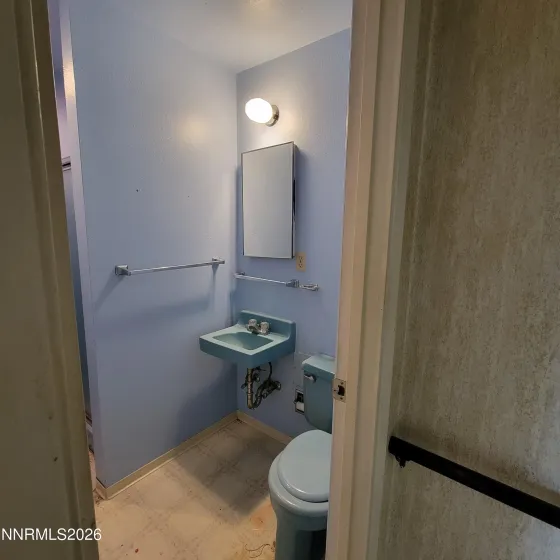 612 F, Hawthorne, Nevada 89415, ,2 BathroomsBathrooms,Residential,Residential,F,260003765