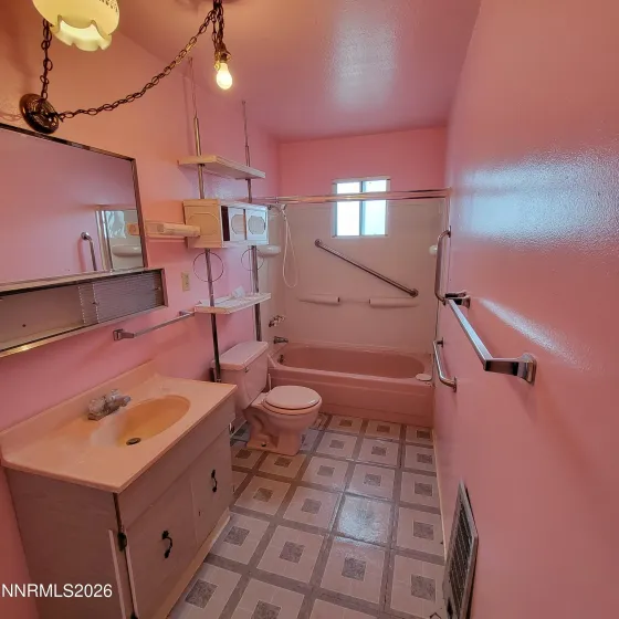 612 F, Hawthorne, Nevada 89415, ,2 BathroomsBathrooms,Residential,Residential,F,260003765