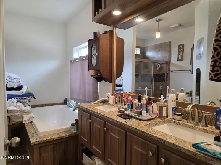 31 Amanette, Yerington, Nevada 89447, 3 Bedrooms Bedrooms, ,2 BathroomsBathrooms,Residential,Residential,Amanette,260003769