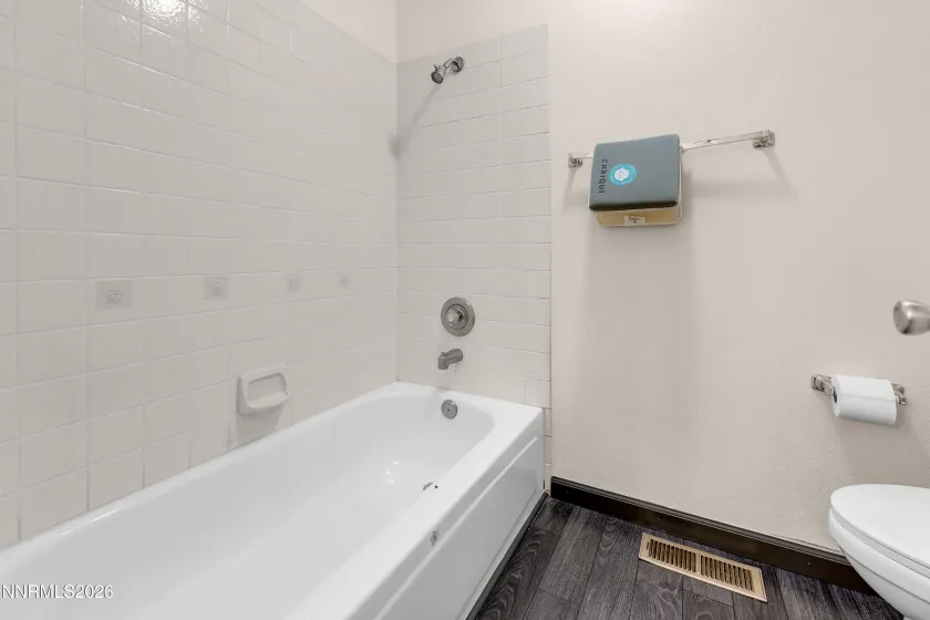 4336 Leeward, Reno, Nevada 89502, 2 Bedrooms Bedrooms, ,3 BathroomsBathrooms,Residential,Residential,Leeward,260003773