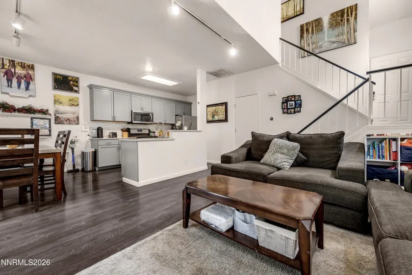 4336 Leeward, Reno, Nevada 89502, 2 Bedrooms Bedrooms, ,3 BathroomsBathrooms,Residential,Residential,Leeward,260003773