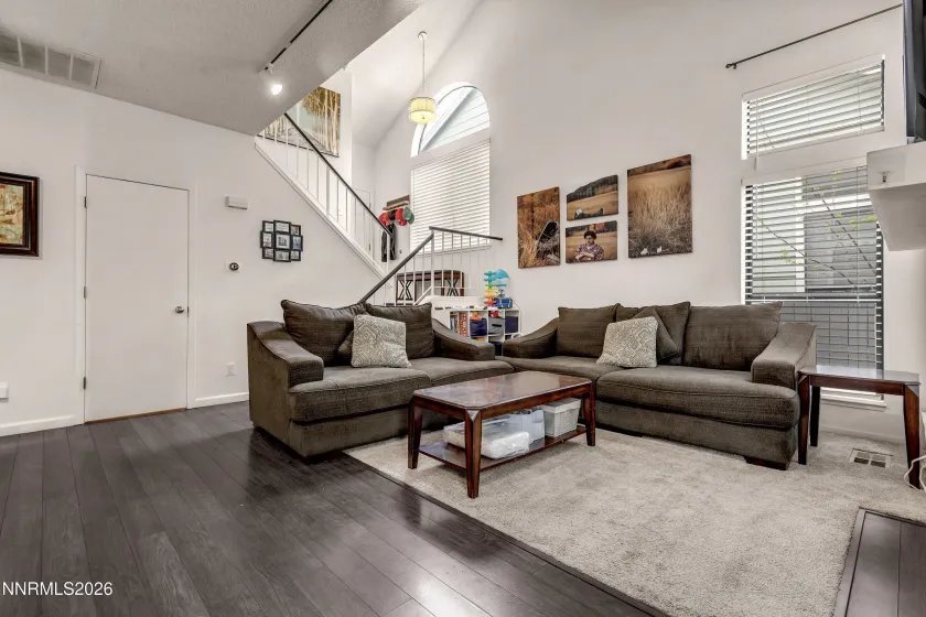 4336 Leeward, Reno, Nevada 89502, 2 Bedrooms Bedrooms, ,3 BathroomsBathrooms,Residential,Residential,Leeward,260003773