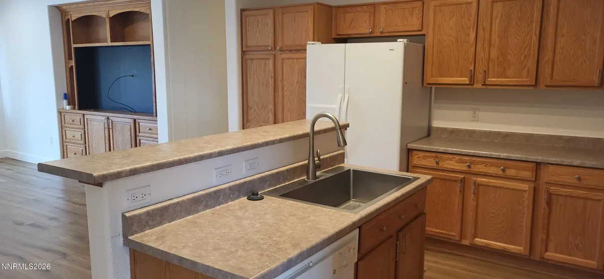 101 South End, Dayton, Nevada 89403, 3 Bedrooms Bedrooms, ,2 BathroomsBathrooms,Residential,Residential,South End,260003775