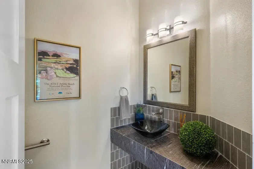 2522 Lake Ridge Shores, Reno, Nevada 89519, 3 Bedrooms Bedrooms, ,3 BathroomsBathrooms,Residential,Residential,Lake Ridge Shores,250057924