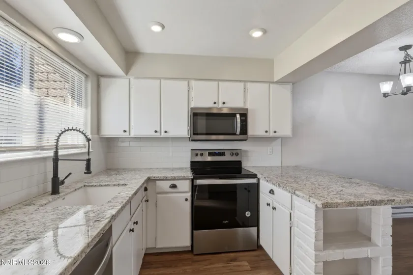 585 Smithridge, Reno, Nevada 89502, 2 Bedrooms Bedrooms, ,2 BathroomsBathrooms,Residential,Residential,Smithridge,260003779