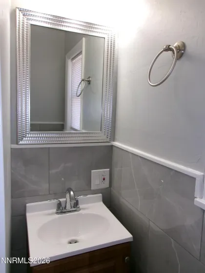 1018 E, Sparks, Nevada 89431, 4 Bedrooms Bedrooms, ,3 BathroomsBathrooms,Residential Income,Residential,E,0,260003782