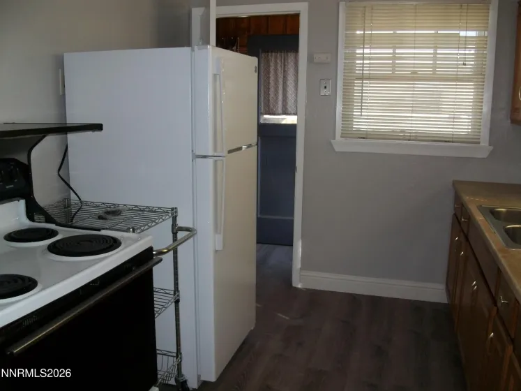 1018 E, Sparks, Nevada 89431, 4 Bedrooms Bedrooms, ,3 BathroomsBathrooms,Residential Income,Residential,E,260003782