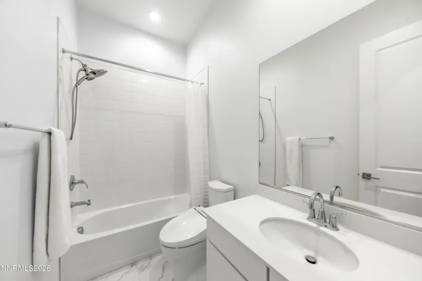 2402 Iron Square, Reno, Nevada 89521, 2 Bedrooms Bedrooms, ,2 BathroomsBathrooms,Residential,Residential,Iron Square,260003783