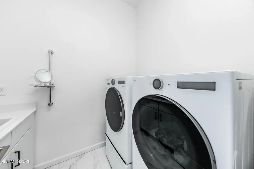 2402 Iron Square, Reno, Nevada 89521, 2 Bedrooms Bedrooms, ,2 BathroomsBathrooms,Residential,Residential,Iron Square,260003783