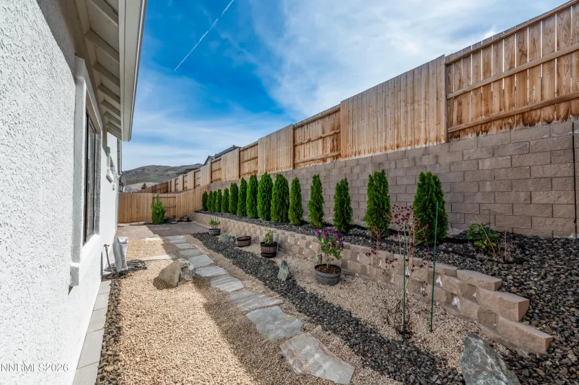 2402 Iron Square, Reno, Nevada 89521, 2 Bedrooms Bedrooms, ,2 BathroomsBathrooms,Residential,Residential,Iron Square,260003783