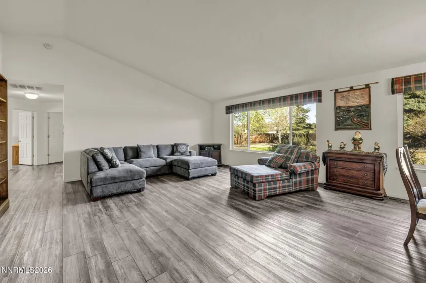 25 Desert Peak, Sparks, Nevada 89441, 3 Bedrooms Bedrooms, ,2 BathroomsBathrooms,Residential,Residential,Desert Peak,260003784