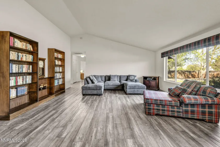 25 Desert Peak, Sparks, Nevada 89441, 3 Bedrooms Bedrooms, ,2 BathroomsBathrooms,Residential,Residential,Desert Peak,260003784