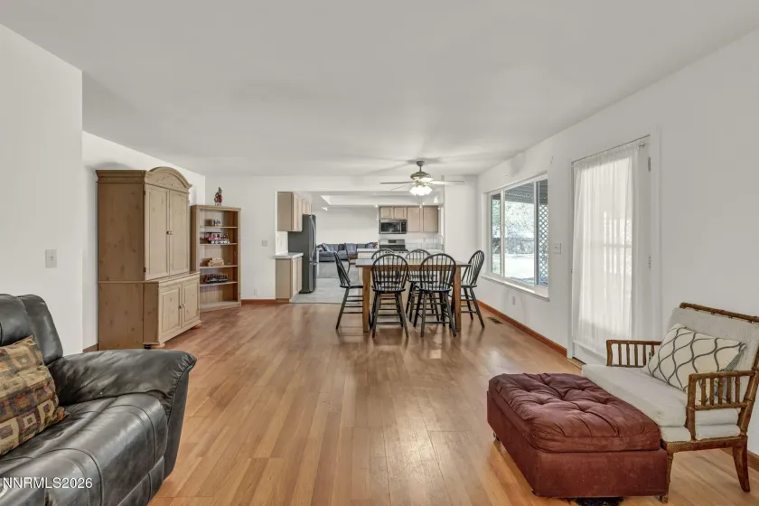 25 Desert Peak, Sparks, Nevada 89441, 3 Bedrooms Bedrooms, ,2 BathroomsBathrooms,Residential,Residential,Desert Peak,260003784