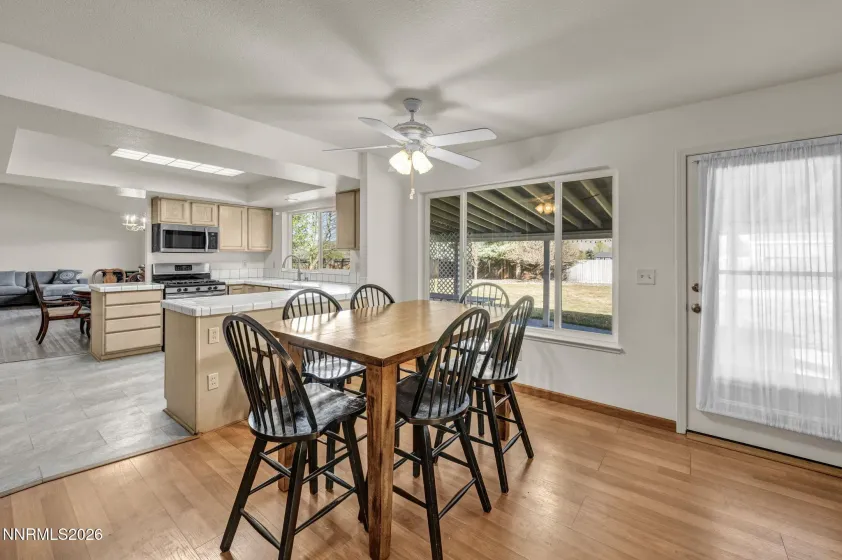 25 Desert Peak, Sparks, Nevada 89441, 3 Bedrooms Bedrooms, ,2 BathroomsBathrooms,Residential,Residential,Desert Peak,260003784