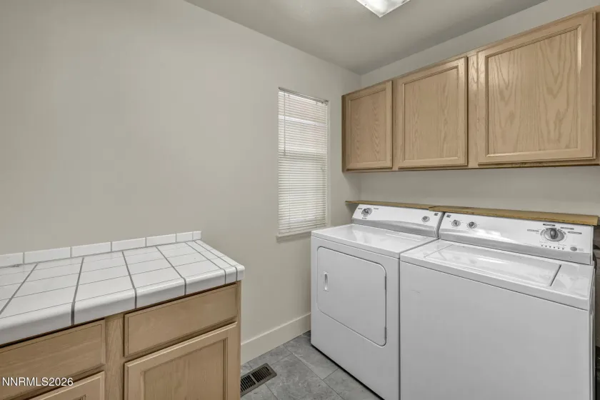 25 Desert Peak, Sparks, Nevada 89441, 3 Bedrooms Bedrooms, ,2 BathroomsBathrooms,Residential,Residential,Desert Peak,260003784