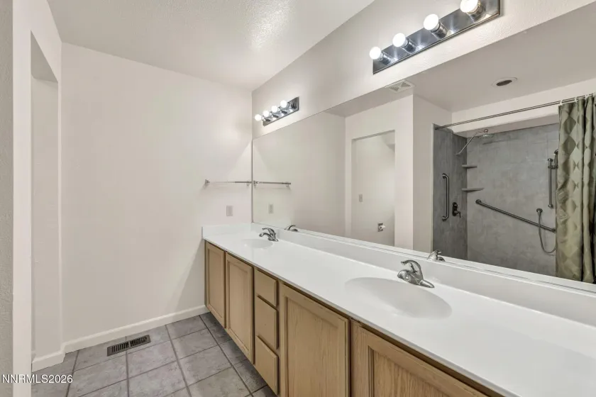 25 Desert Peak, Sparks, Nevada 89441, 3 Bedrooms Bedrooms, ,2 BathroomsBathrooms,Residential,Residential,Desert Peak,260003784