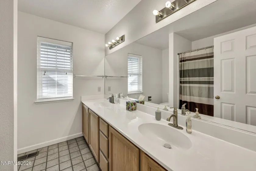 25 Desert Peak, Sparks, Nevada 89441, 3 Bedrooms Bedrooms, ,2 BathroomsBathrooms,Residential,Residential,Desert Peak,0,260003784
