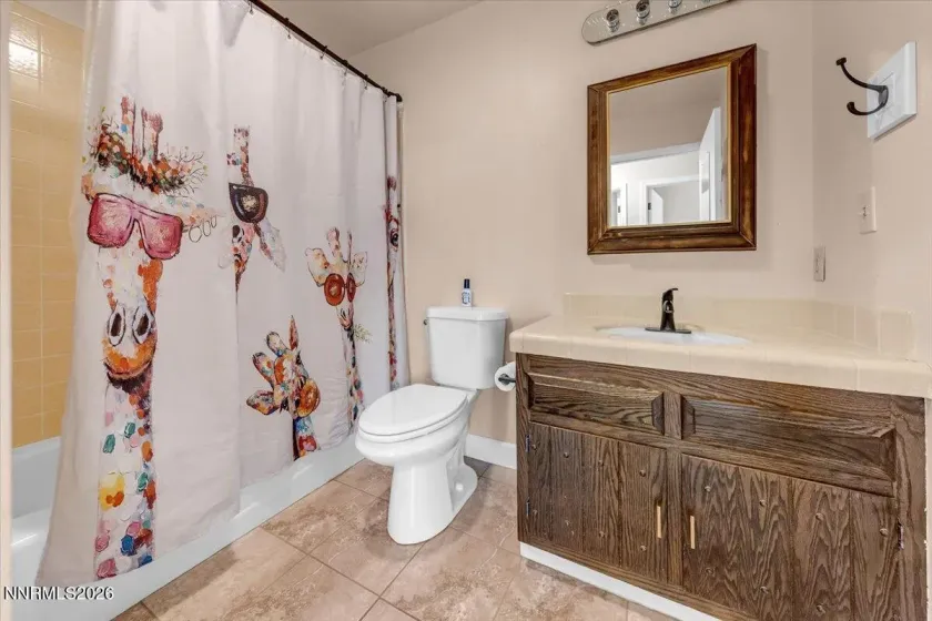 2975 Markridge, Reno, Nevada 89509, 5 Bedrooms Bedrooms, ,3 BathroomsBathrooms,Residential,Residential,Markridge,260003792