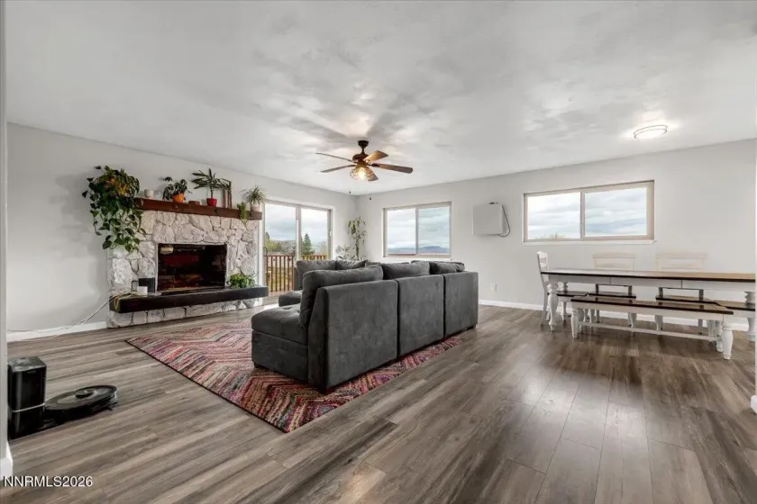 2975 Markridge, Reno, Nevada 89509, 5 Bedrooms Bedrooms, ,3 BathroomsBathrooms,Residential,Residential,Markridge,260003792