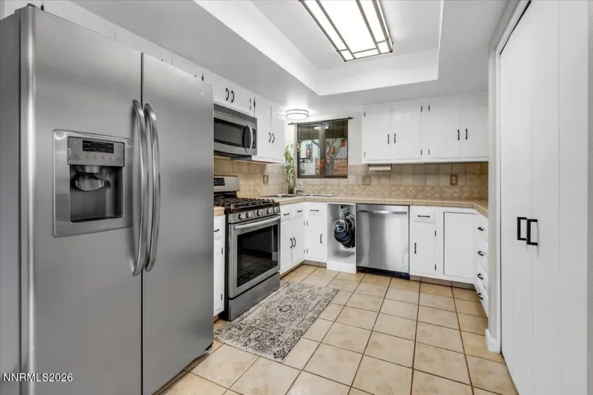 2975 Markridge, Reno, Nevada 89509, 5 Bedrooms Bedrooms, ,3 BathroomsBathrooms,Residential,Residential,Markridge,260003792