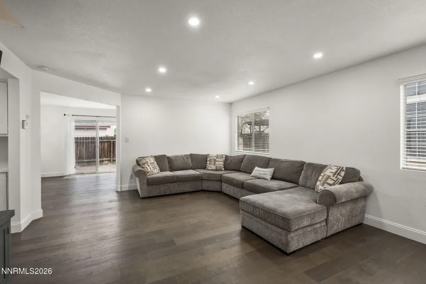 3055 Cottage, Sparks, Nevada 89434, 4 Bedrooms Bedrooms, ,4 BathroomsBathrooms,Residential,Residential,Cottage,260003793