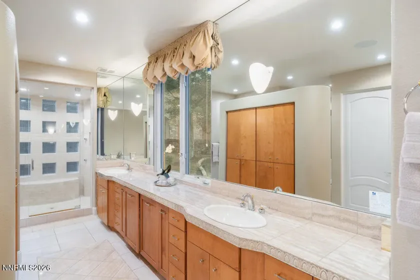 6065 Lake Geneva, Reno, Nevada 89511, 3 Bedrooms Bedrooms, ,6 BathroomsBathrooms,Residential,Residential,Lake Geneva,260003794