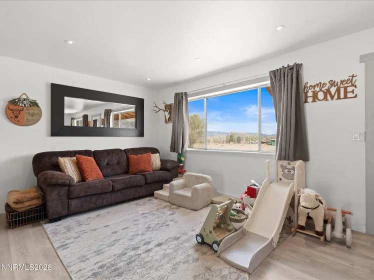 21 Van Fleet, Yerington, Nevada 89447, 3 Bedrooms Bedrooms, ,2 BathroomsBathrooms,Residential,Residential,Van Fleet,260003803