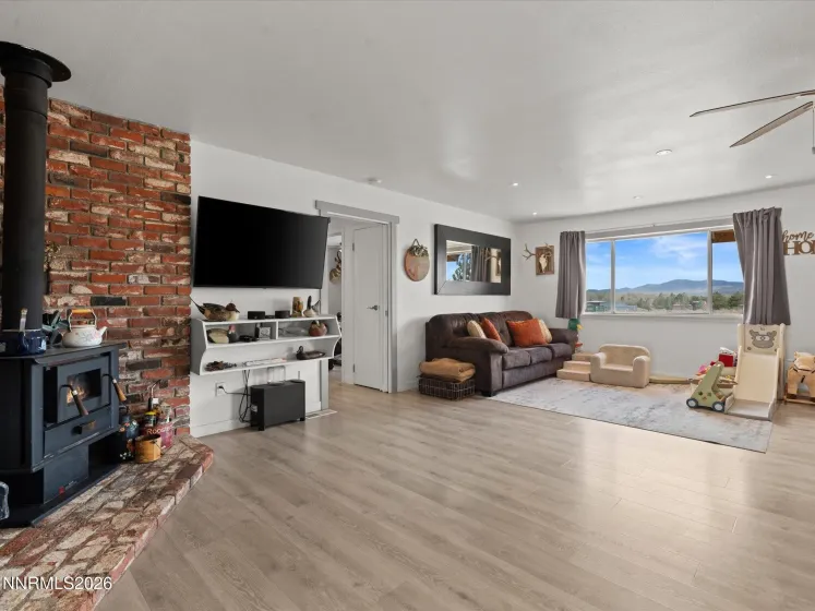 21 Van Fleet, Yerington, Nevada 89447, 3 Bedrooms Bedrooms, ,2 BathroomsBathrooms,Residential,Residential,Van Fleet,260003803