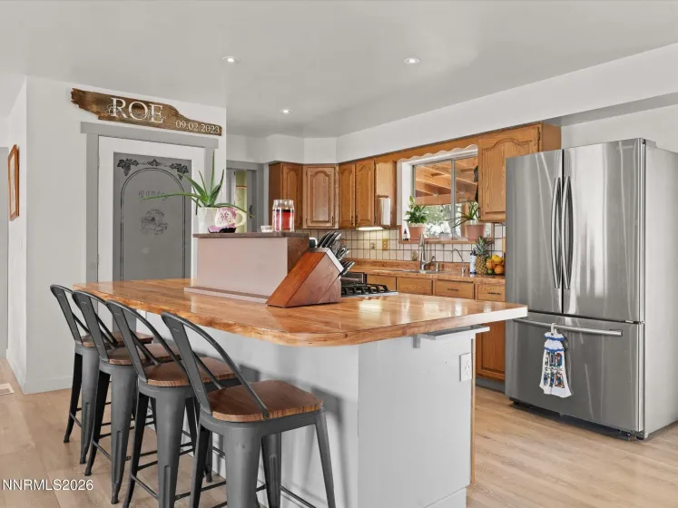 21 Van Fleet, Yerington, Nevada 89447, 3 Bedrooms Bedrooms, ,2 BathroomsBathrooms,Residential,Residential,Van Fleet,260003803