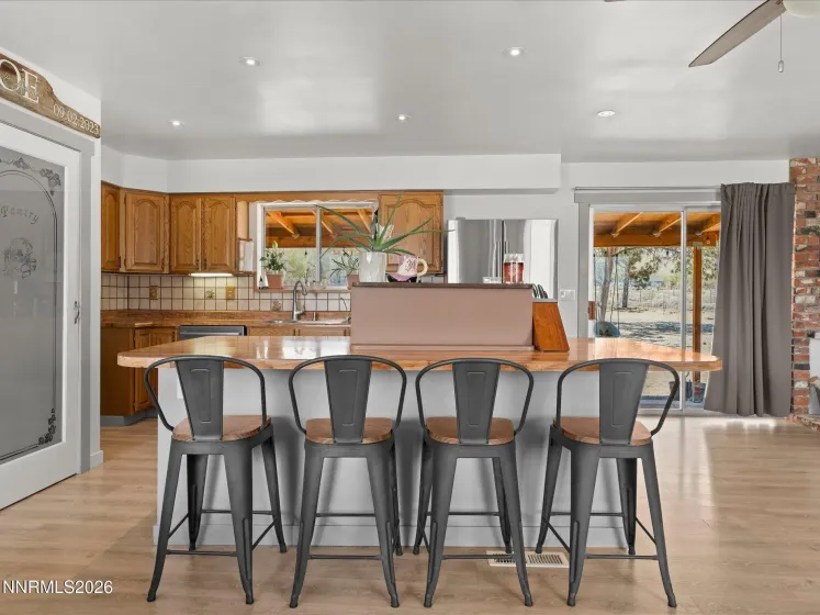 21 Van Fleet, Yerington, Nevada 89447, 3 Bedrooms Bedrooms, ,2 BathroomsBathrooms,Residential,Residential,Van Fleet,260003803