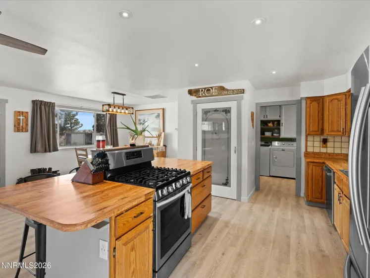 21 Van Fleet, Yerington, Nevada 89447, 3 Bedrooms Bedrooms, ,2 BathroomsBathrooms,Residential,Residential,Van Fleet,260003803