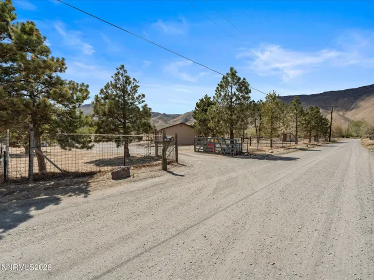 21 Van Fleet, Yerington, Nevada 89447, 3 Bedrooms Bedrooms, ,2 BathroomsBathrooms,Residential,Residential,Van Fleet,260003803