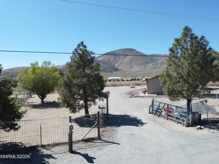 21 Van Fleet, Yerington, Nevada 89447, 3 Bedrooms Bedrooms, ,2 BathroomsBathrooms,Residential,Residential,Van Fleet,260003803