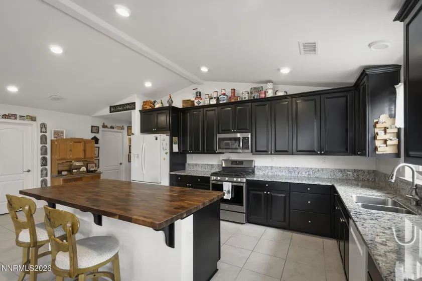 2095 Lanstar, Sparks, Nevada 89441, 4 Bedrooms Bedrooms, ,2 BathroomsBathrooms,Residential,Residential,Lanstar,260003812