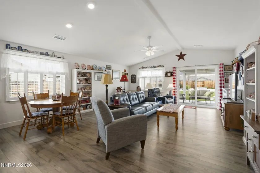 2095 Lanstar, Sparks, Nevada 89441, 4 Bedrooms Bedrooms, ,2 BathroomsBathrooms,Residential,Residential,Lanstar,260003812