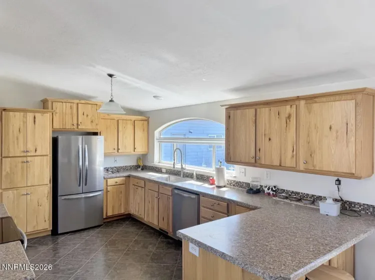 560 Sixth, Golconda, Nevada 89414, 3 Bedrooms Bedrooms, ,2 BathroomsBathrooms,Residential,Residential,Sixth,260003813