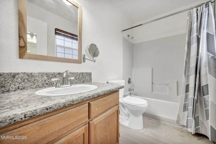 5695 Vista Luna, Sparks, Nevada 89436, 3 Bedrooms Bedrooms, ,3 BathroomsBathrooms,Residential,Residential,Vista Luna,260003814