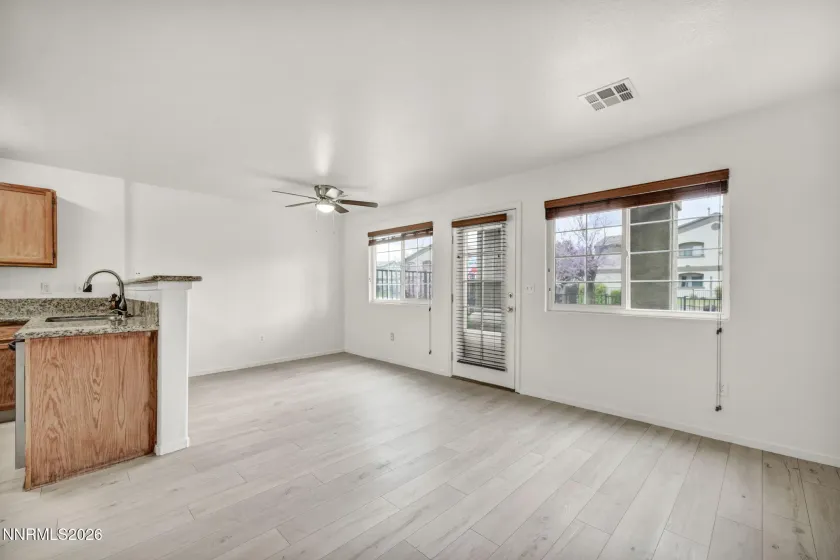 5695 Vista Luna, Sparks, Nevada 89436, 3 Bedrooms Bedrooms, ,3 BathroomsBathrooms,Residential,Residential,Vista Luna,260003814