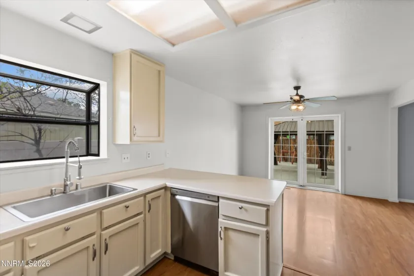 332 Woodside, Dayton, Nevada 89403, 3 Bedrooms Bedrooms, ,2 BathroomsBathrooms,Residential,Residential,Woodside,260003818