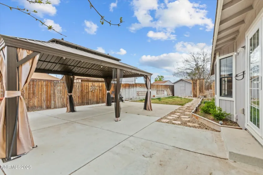 332 Woodside, Dayton, Nevada 89403, 3 Bedrooms Bedrooms, ,2 BathroomsBathrooms,Residential,Residential,Woodside,260003818