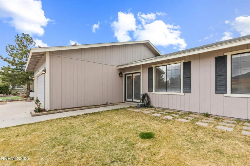 332 Woodside, Dayton, Nevada 89403, 3 Bedrooms Bedrooms, ,2 BathroomsBathrooms,Residential,Residential,Woodside,260003818