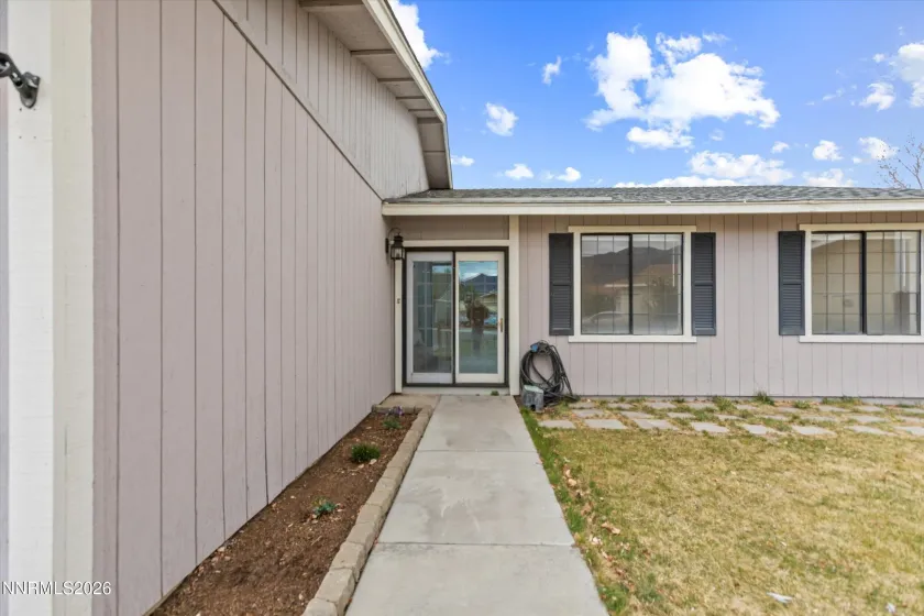332 Woodside, Dayton, Nevada 89403, 3 Bedrooms Bedrooms, ,2 BathroomsBathrooms,Residential,Residential,Woodside,260003818