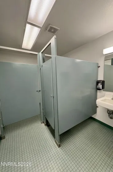 325 Hanson, Winnemucca, Nevada 89445, ,Commercial Sale,Residential,Hanson,260003820