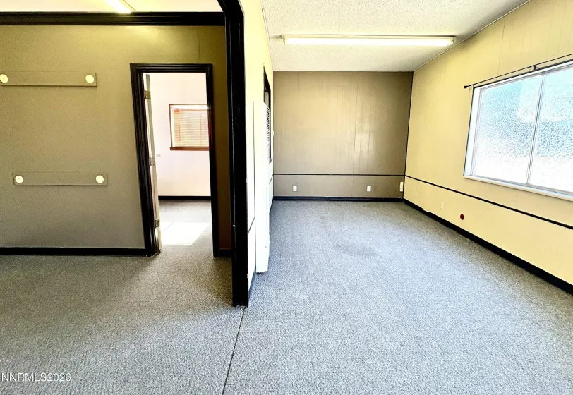 325 Hanson, Winnemucca, Nevada 89445, ,Commercial Sale,Residential,Hanson,260003820